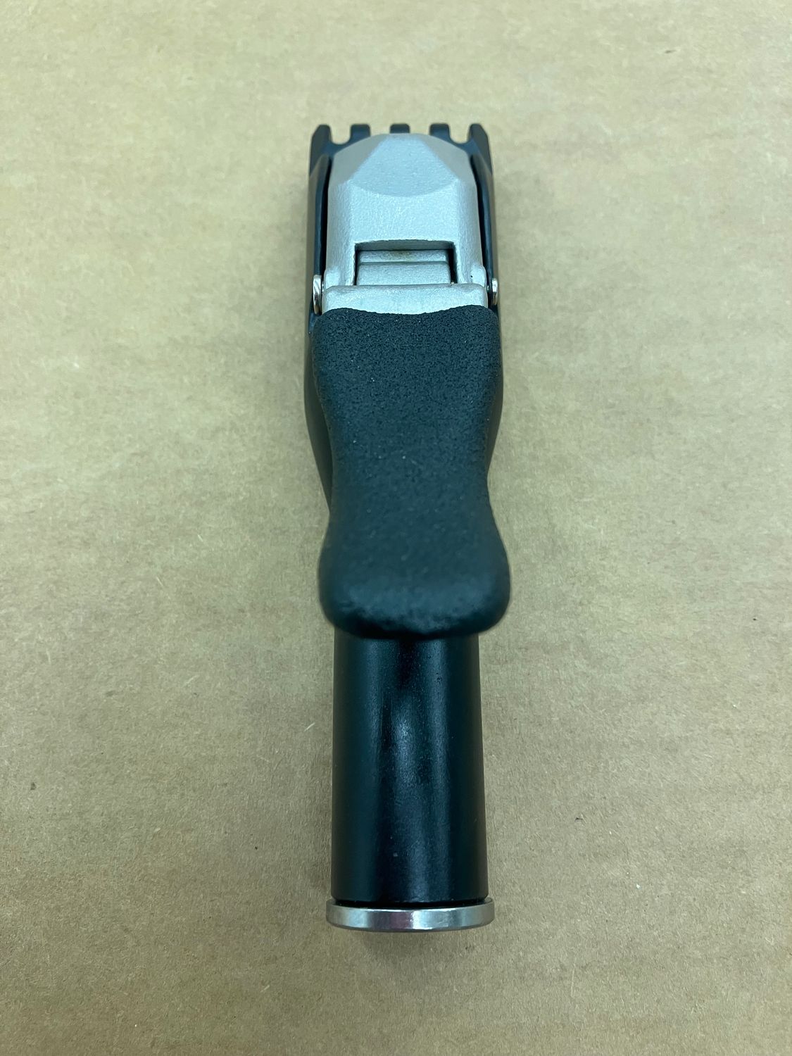 Baiardo String Clamp