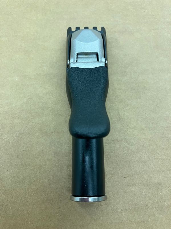 Baiardo String Clamp