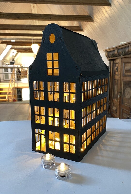 Hanseatic Miniature House Lantern –  unpainted kit with LED lights