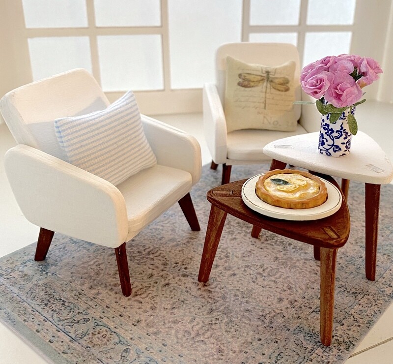 Retro Chair + Table kit – 1/12 scale dollhouse diorama miniature DIY Kit