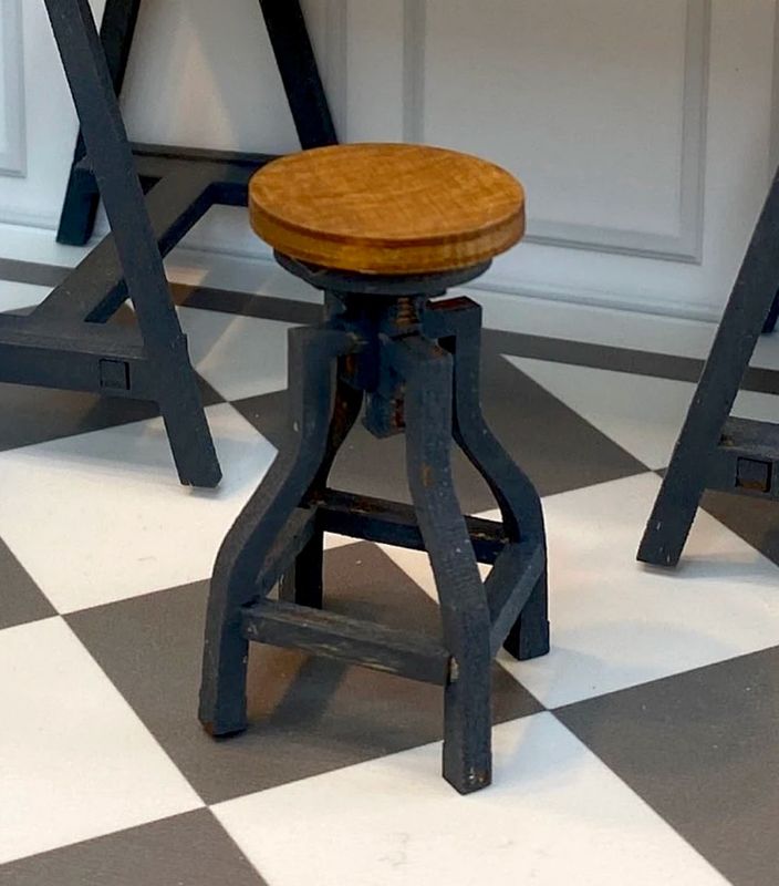 My Little Stool – 1/12 scale Dollhouse DIY Kit