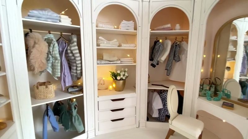 The Walk-in Closet / The Dress Cabinet – DIY kit Fashion Doll Size Miniature Diorama Roombox 1:6 scale DIY kit