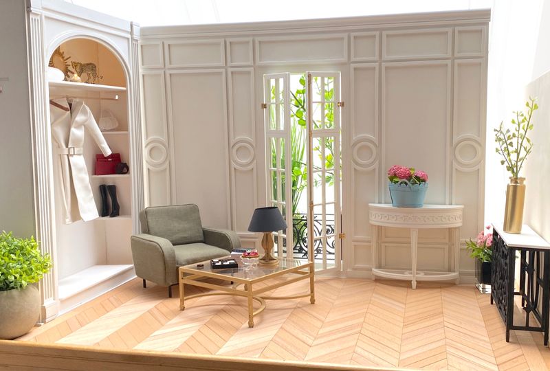 The Paris Apartment Wall with functioning french double doors, balcony recess, wrought iron railing and wall moulding – 1/6 DIY kit The Paris Apartment Wall with functioning french double doors, balcony recess, wrought iron railing and wall moulding – 1/6 DIY kit