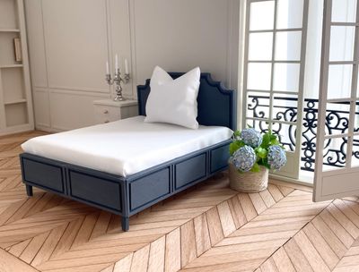 Contemporary Vintage Bed – 1-12 scale DIY kit for your dollhouse