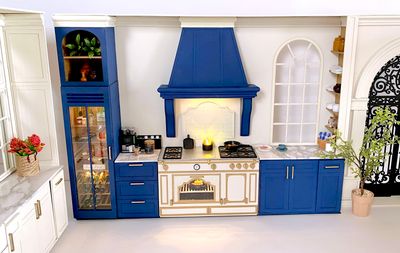 Country Kitchen Wall with Window, Range Cooker + Hood, Fridge, Cabinets – 1:6 scale DIY kit