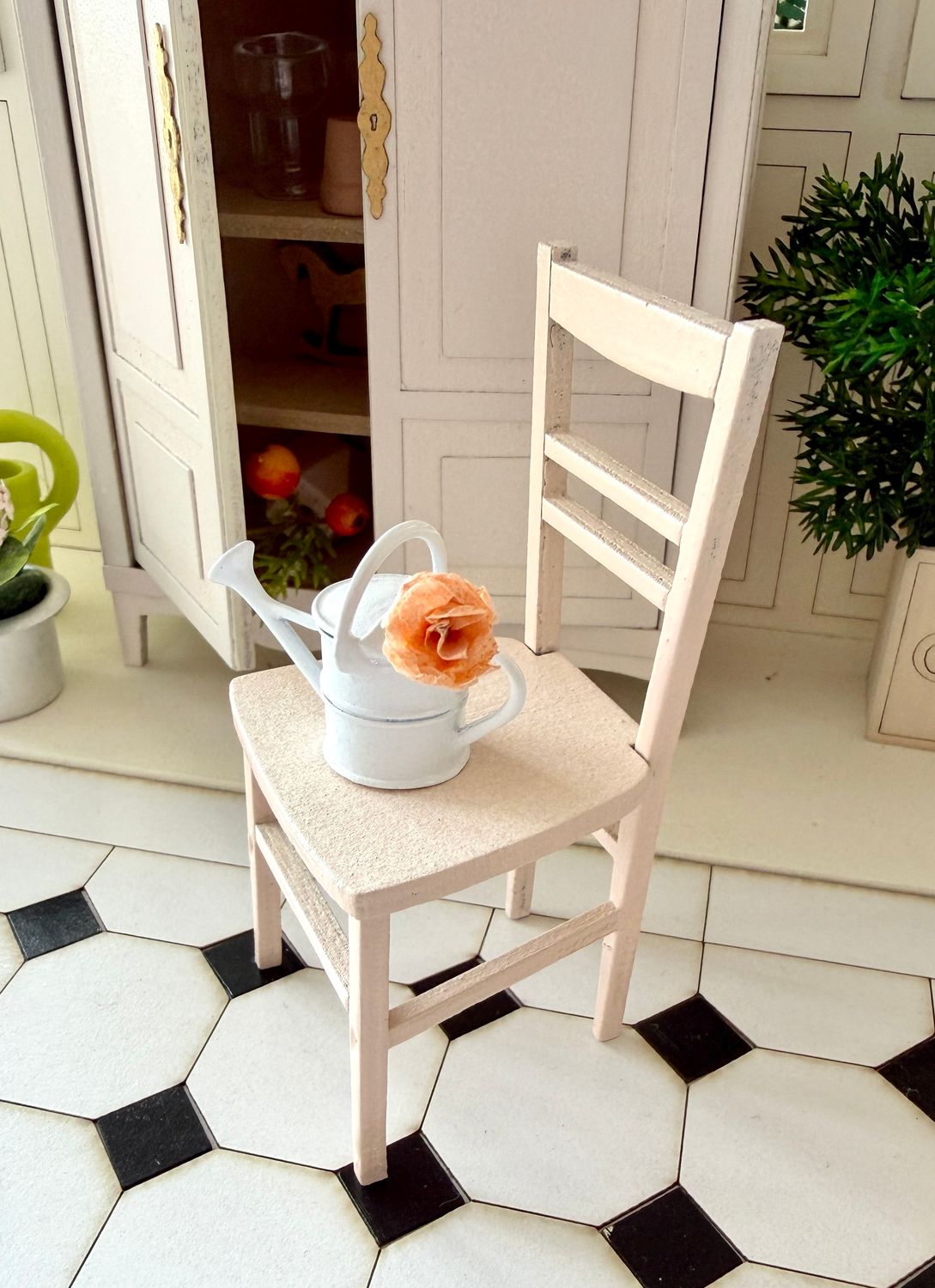 Two Kitchen Chairs - dollhouse DIY-Kit in 1:12 scale