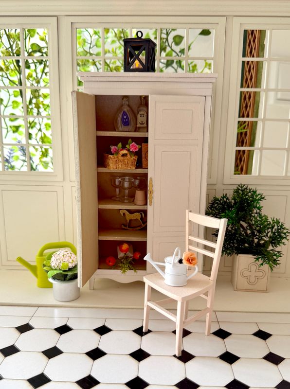 Two Kitchen Chairs - dollhouse DIY-Kit in 1:12 scale