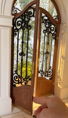 French Riviera Villa Doors – Arched doors element for doll dioramas and architecture lovers – 1-6 scale DIY kit
