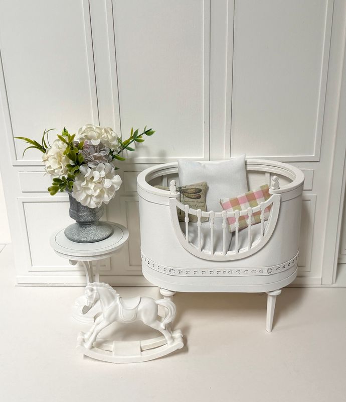 Oval Baby Crib DIY Kit | 1-6 scale Dollhouse Nursery Furniture with Fluted Legs
