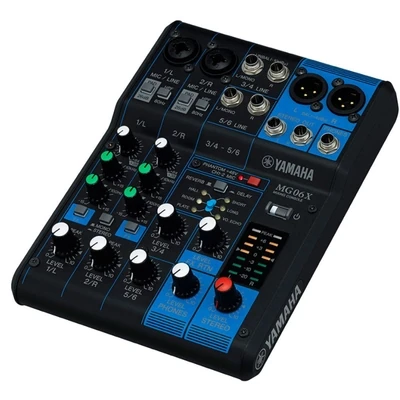 Consola Yamaha Mg06x