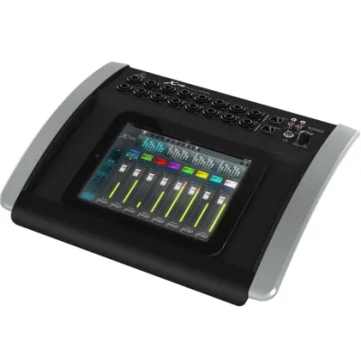 Consola Digital Behringer X18