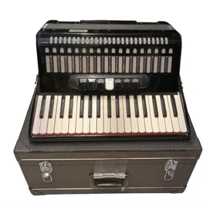 Acordeon Memphis Ft1309 80 Bajos Con Estuche Negro