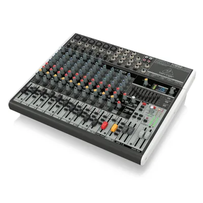 Consola Behringer X1832usb 18in 3/2 Bus Fx