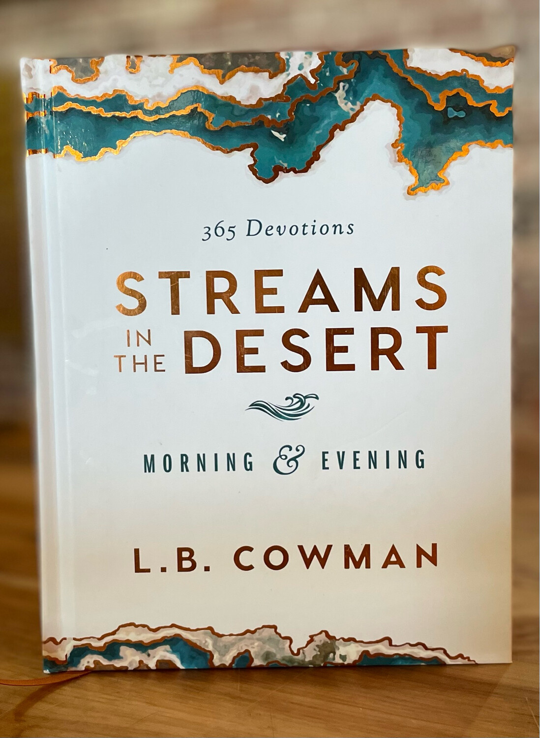 Streams In The Desert: Morning & Evening 365 Devotions