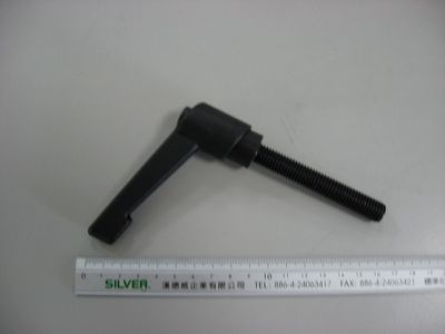 Pull Handle for Heavy Duty Feeders
