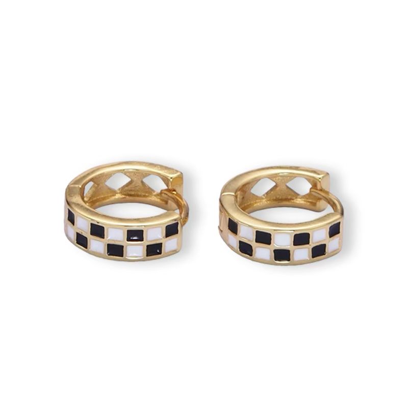 Checkered Huggies