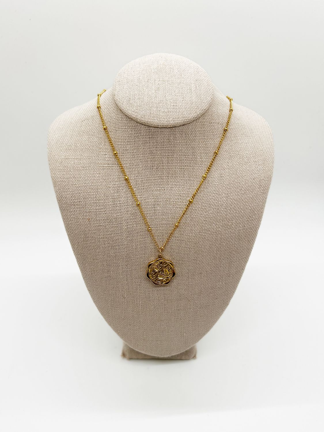 Flower Pendant Necklace