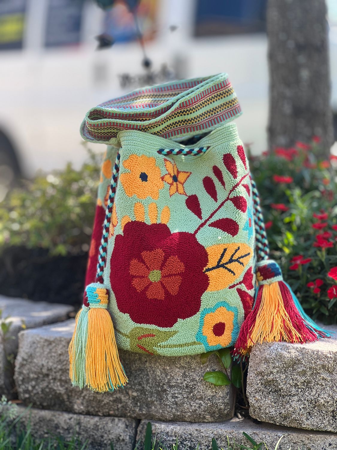 TAPIZADA CON DISENO Y TAPANUDO