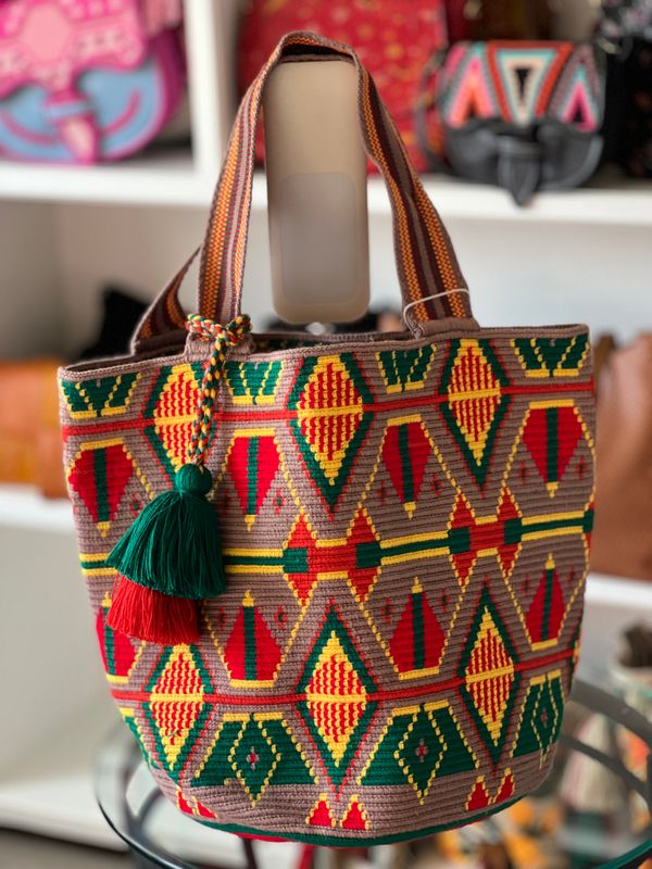 MOCHILONES TEJIDOS EN DOS HILOS