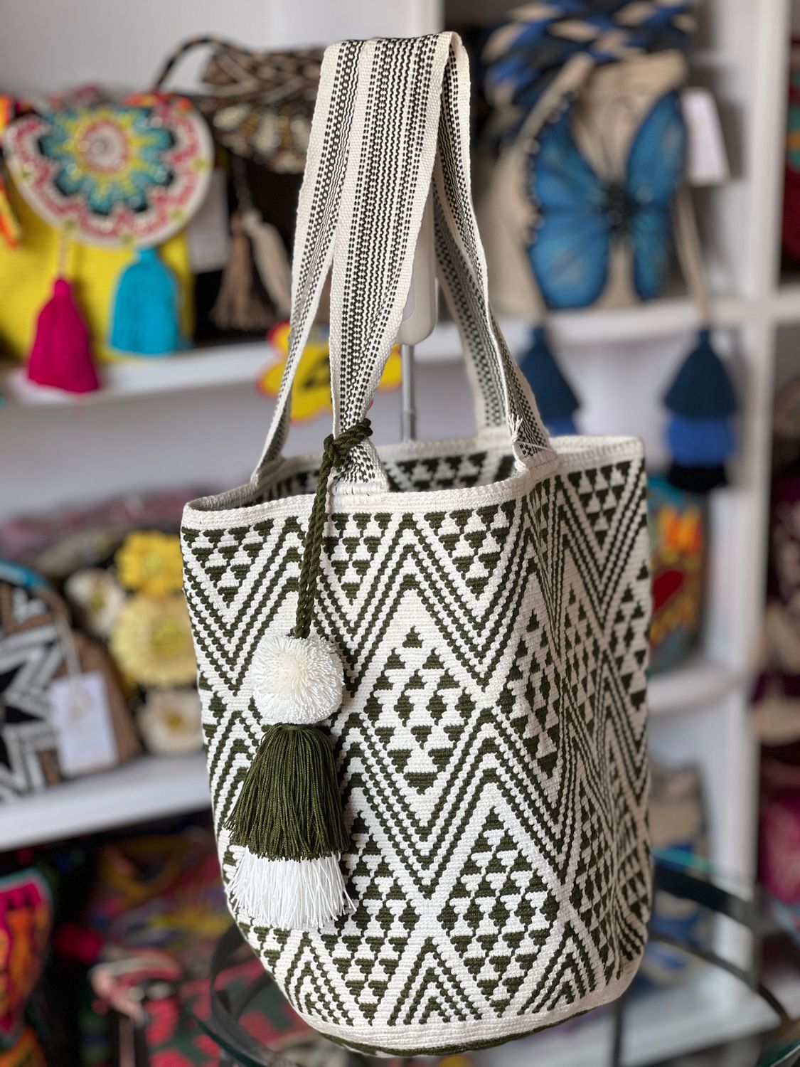 MOCHILONES TEJIDOS EN DOS HILOS