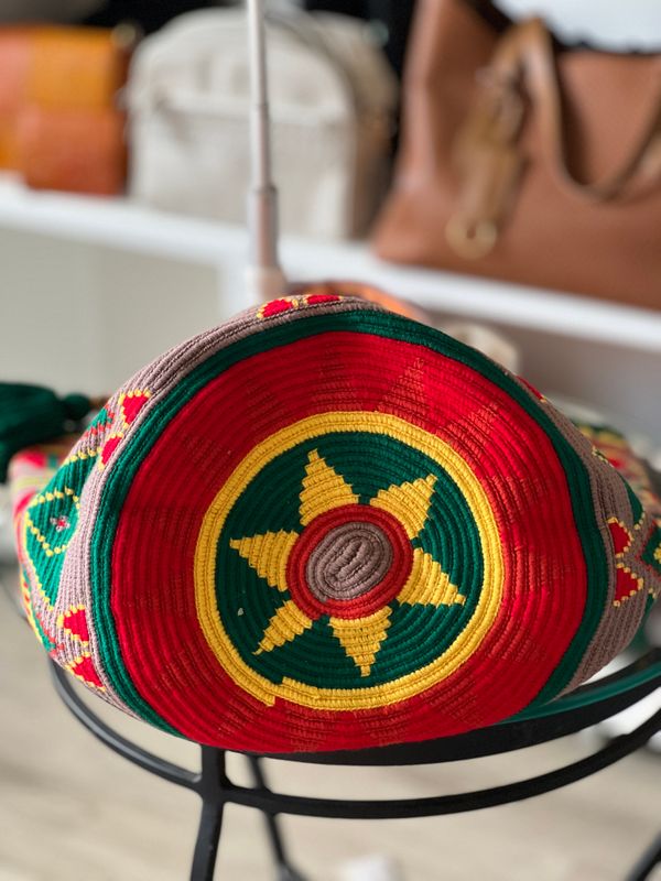 MOCHILONES TEJIDOS EN DOS HILOS