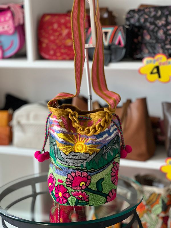 Doble uso tapizada con cadena tejida