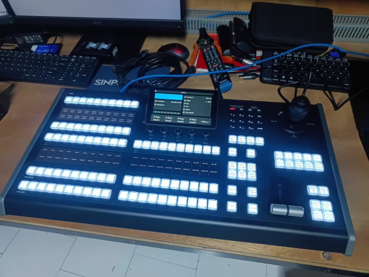 MIDI+Companion Compatibility.
Assign custom functions to every button, configure it your way, and enjoy total control with sm