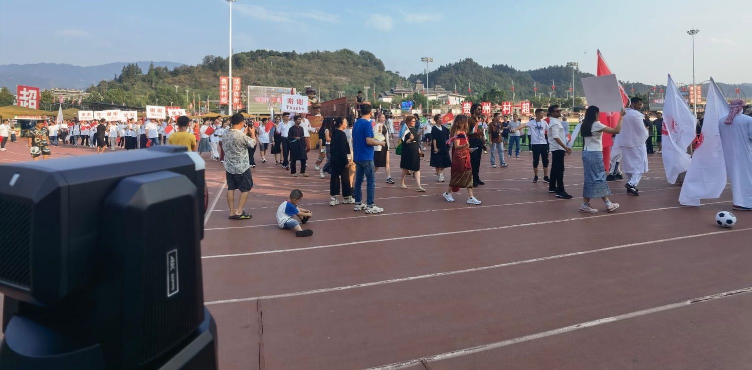 PTZ VX90 CAMERA, Sensor 4/3" CMOS AI Framing.