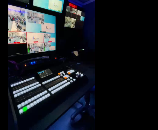 Advanced professional control panel compatible with ATEM, vMix, and OBS Studio, featuring built-in PTZ camera control and an expanded set of illuminated buttons. Designed for demanding live production environments, it offers a compact yet powerful layout with intuitive operation. Ideal for technical directors and content creators who need precise switching, PTZ camera movements, and full control over complex video workflows. Seamlessly integrates with multicam switchers and streaming platforms, providing reliable connectivity for professional AV productions.