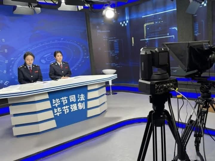 PTZ VX90 CAMERA, Sensor 4/3" CMOS AI Framing.