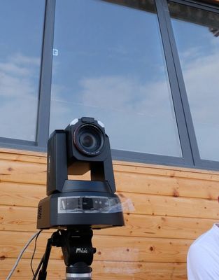 PTZ VX90 CAMERA, Sensor 4/3" CMOS AI Framing.