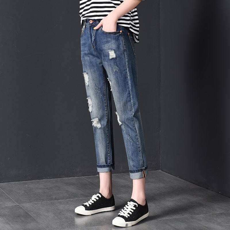Women's caves jeans come undone