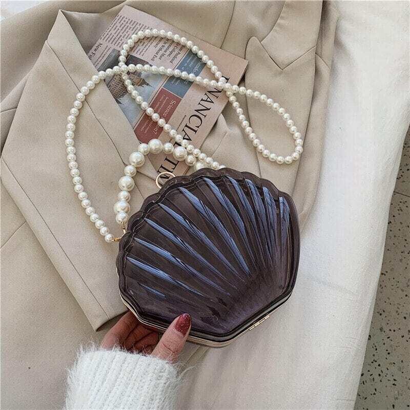 Confident Queen: Women's Pearl Chain Shoulder Bag Transparent Plastic Shell Fashion Ladies Messenger Bag