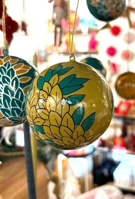 Boule de Noel artisanales Victoria