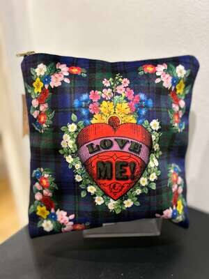 Pochette LOVE ME