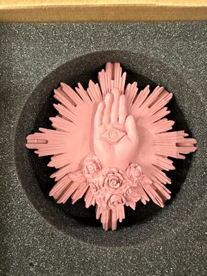 Ex-voto La Main de Marie Vieux Rose