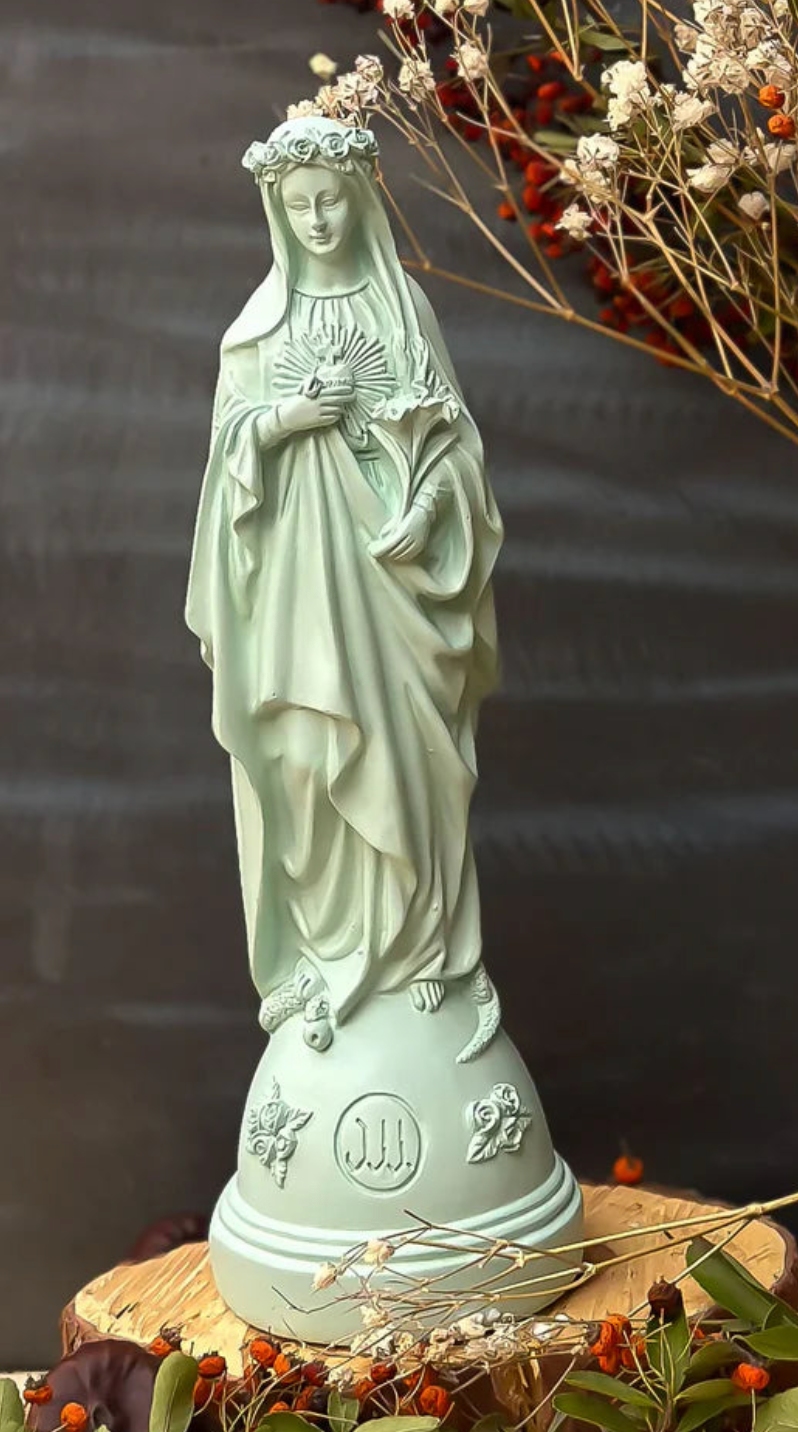 Statuette Marie aux fleurs Nuage