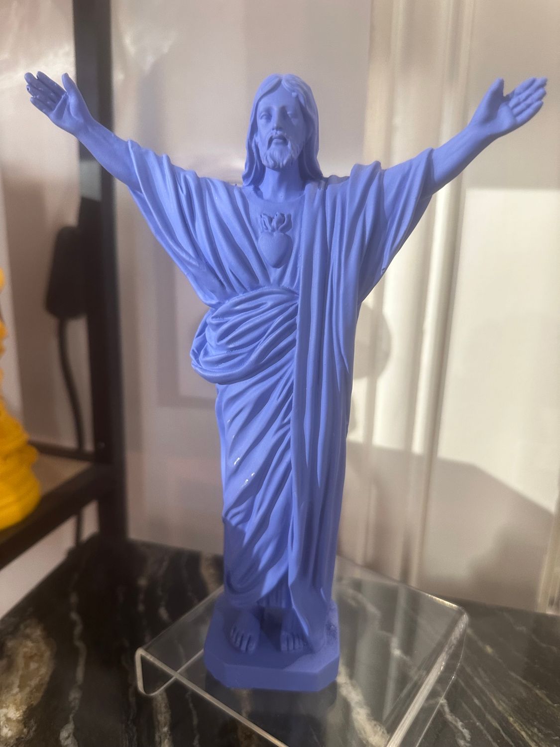 Statuette Jesus loves You Lavande