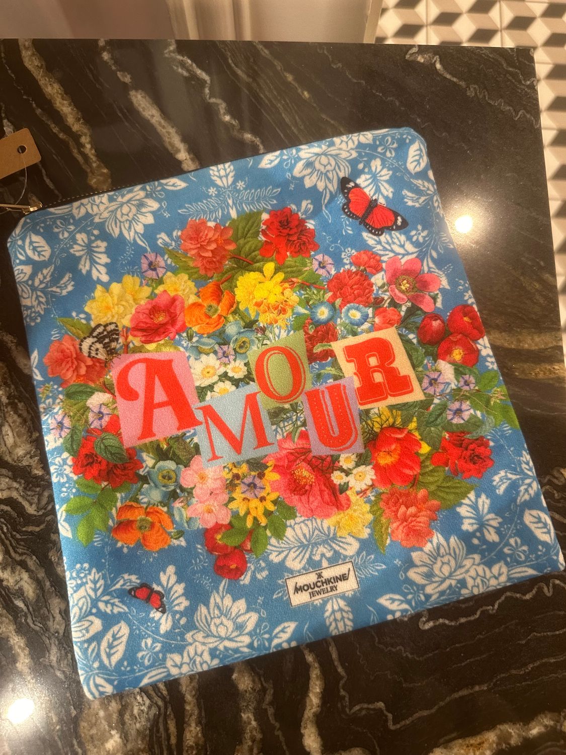 Pochette Amour 2024