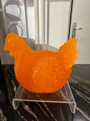 Poule en cire Orange