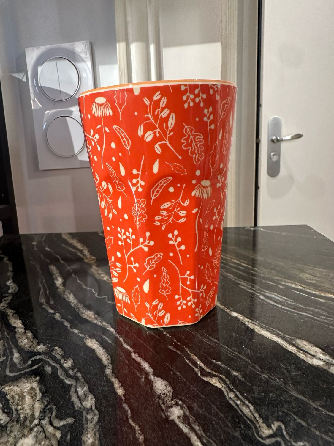 Gobelet Taille Grand- Fleurs Fond Orange