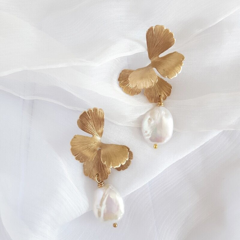 Maison Sabben Univers Pearl Earrings