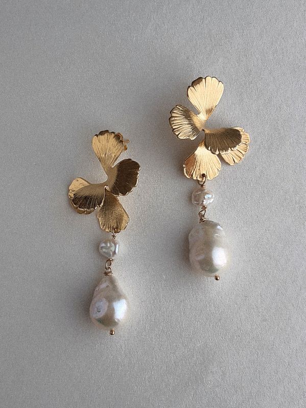 Maison Sabben Olive Bridal Earrings