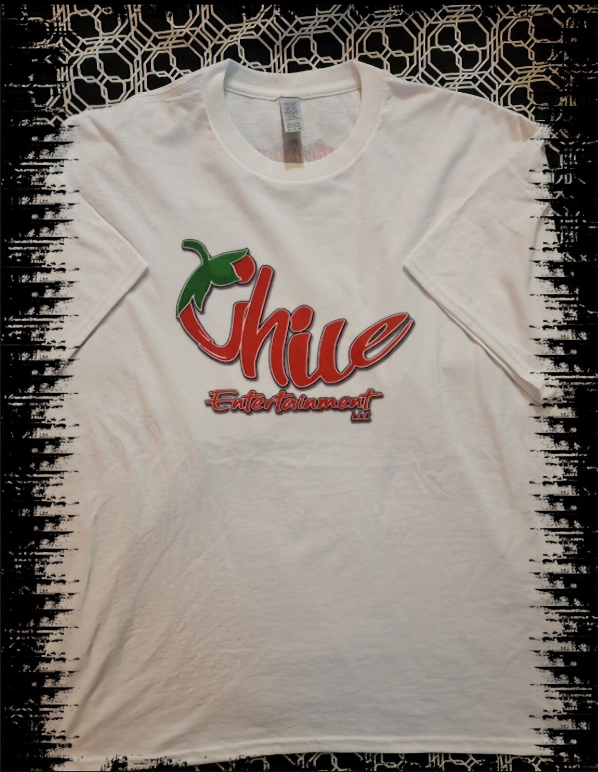 CHILE ENTERTAINMENT LLC  WHITE TEE