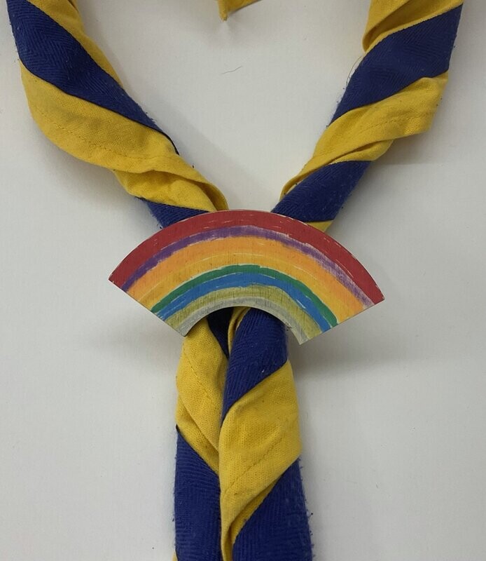 Halstuchemblem Regenbogen zum Basteln Halstuchemblem Regenbogen zum Basteln