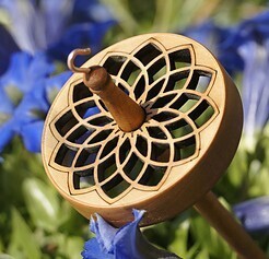 Gotische Dahlie