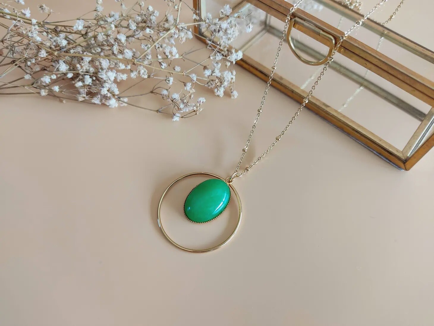 The Irresistible Green Agate Pendant Necklace