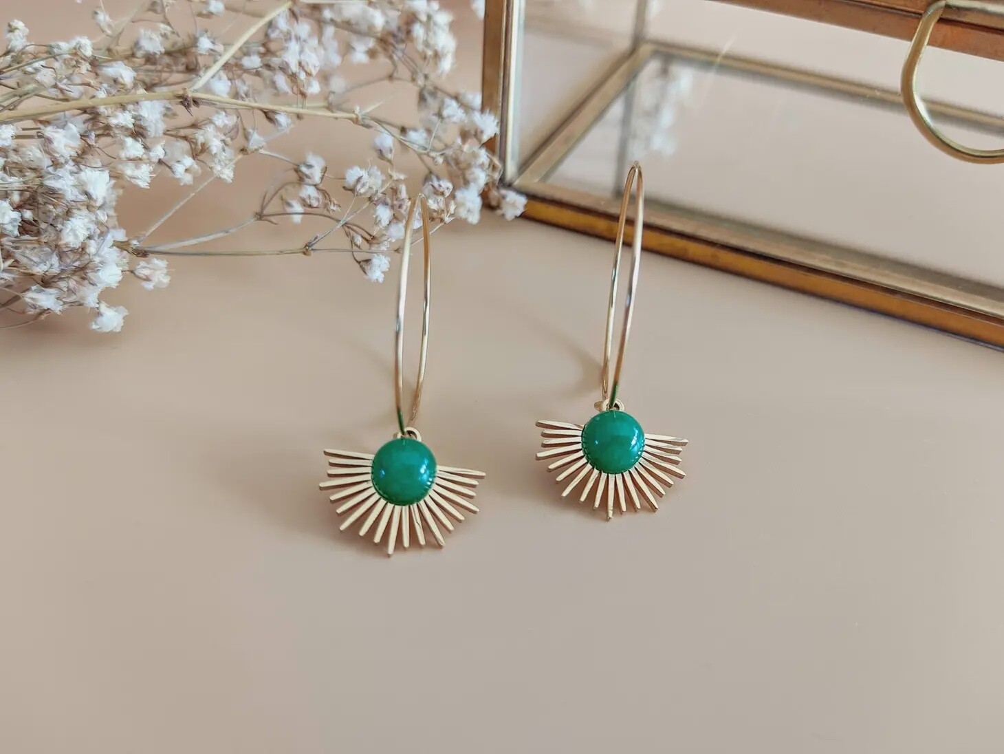 The Resplendent Green Agate Earrings