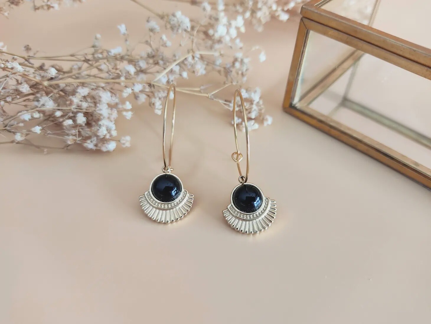L&#39;Héroique black agate creole earrings