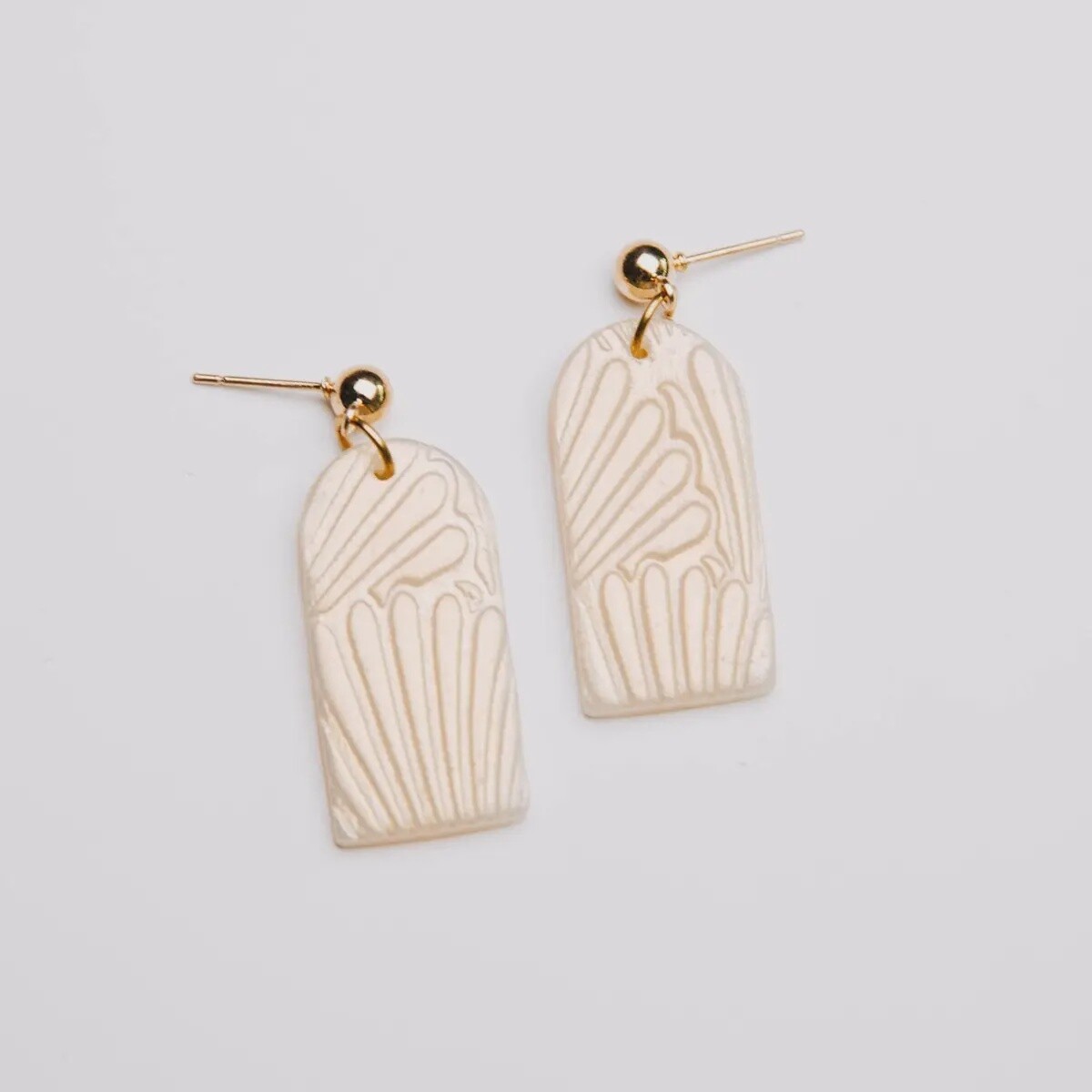 Archway Shell Drop Earrings in Golden